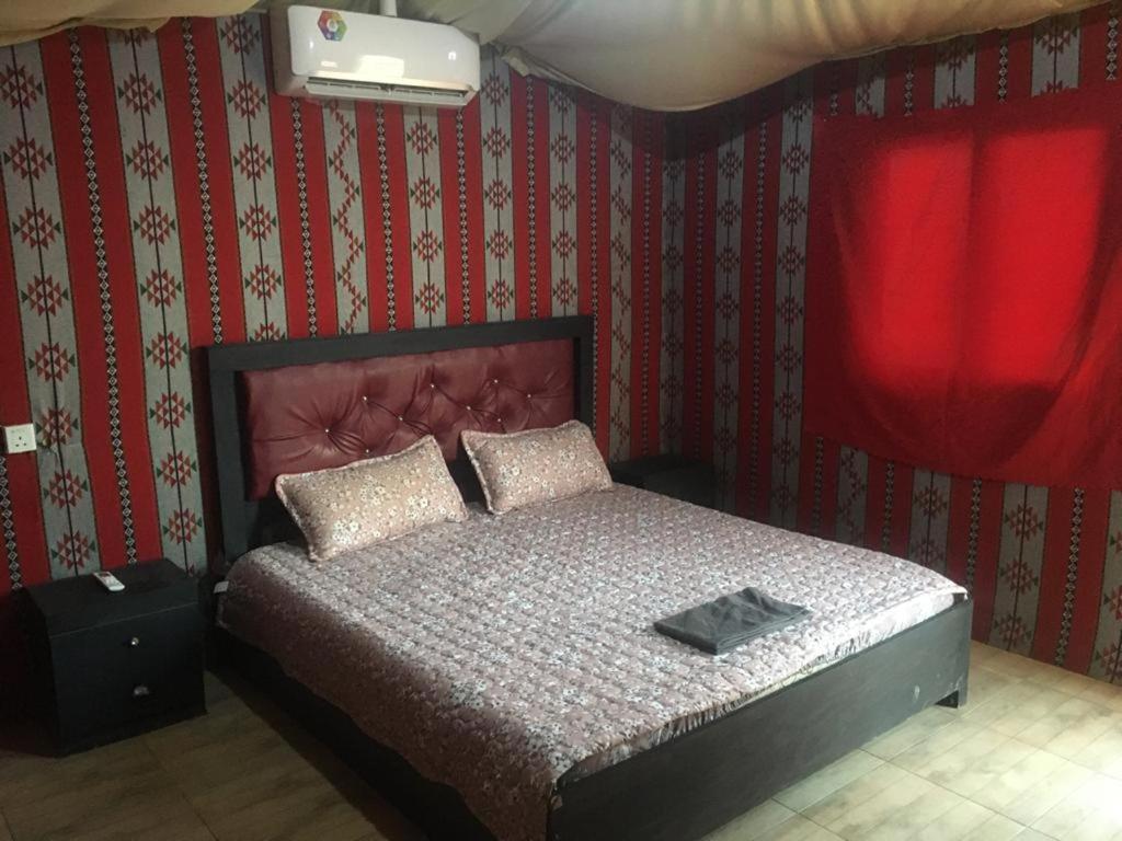 Oryx Camp Hotel วาดิรัม ภายนอก รูปภาพ