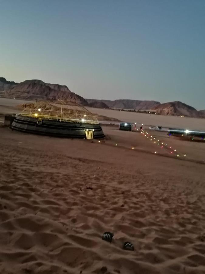 Oryx Camp Hotel วาดิรัม ภายนอก รูปภาพ