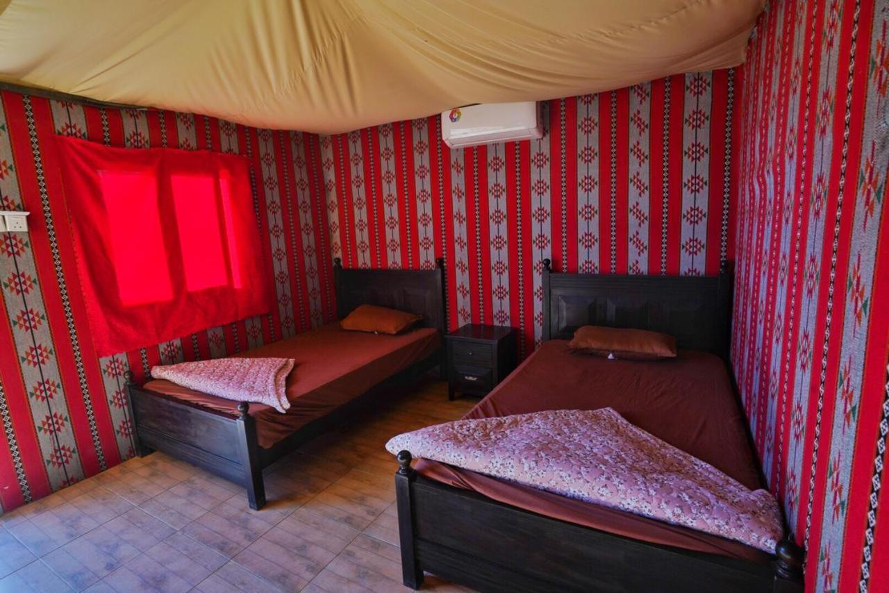 Oryx Camp Hotel วาดิรัม ภายนอก รูปภาพ